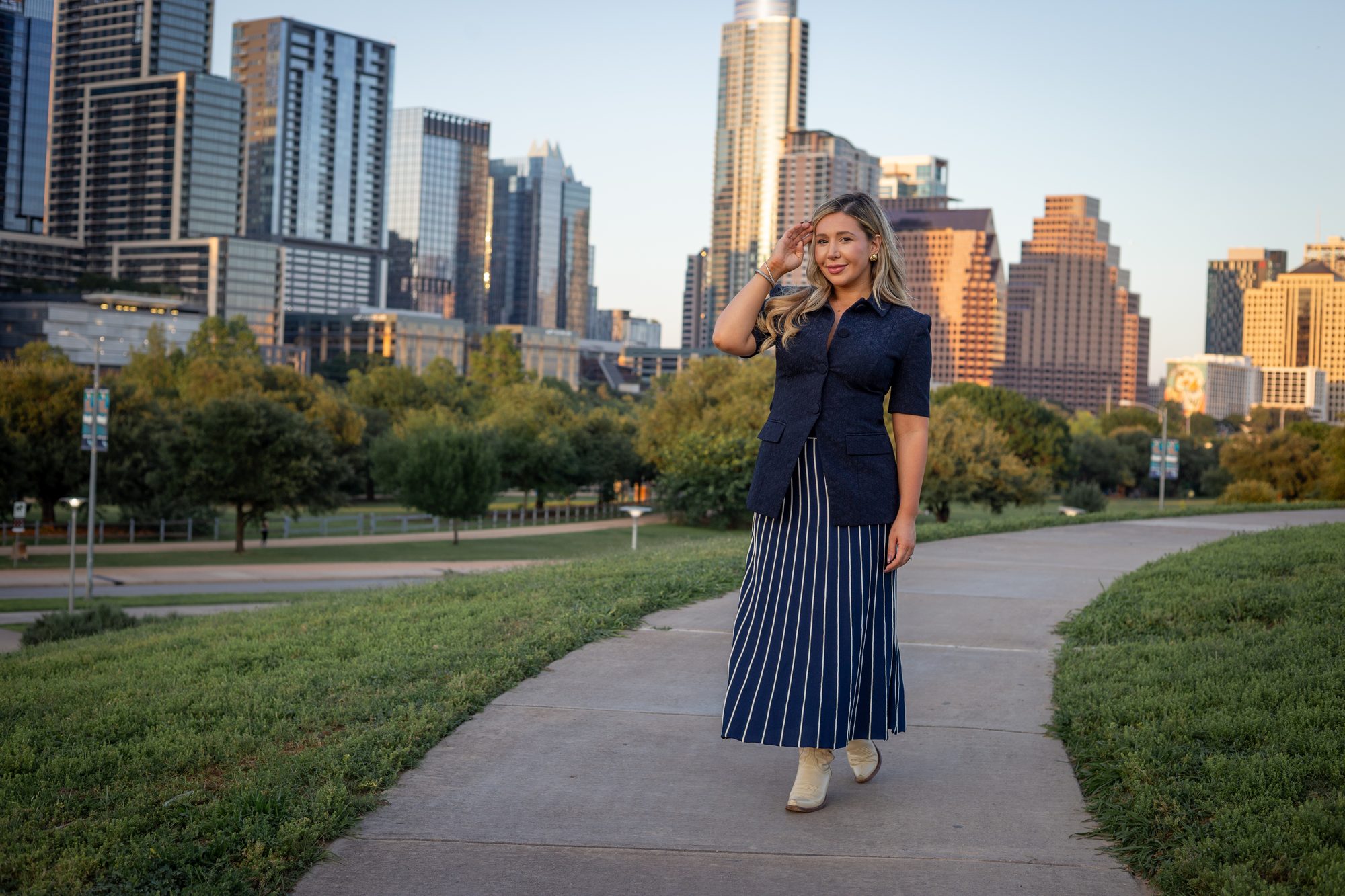 Laura Davis walking through downtown Austin, co-founder of USLege, the AI platform for U.S. government affairs teams.